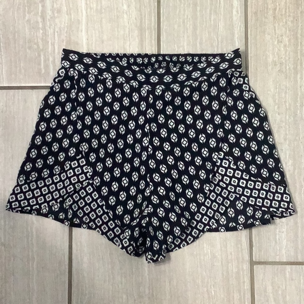 Bohemian Xhilaration Pleated shorts